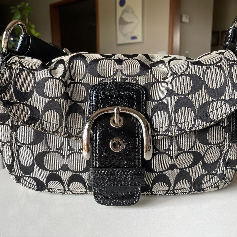 Coach Soho Signature Blk/Gray Shoulder Bag